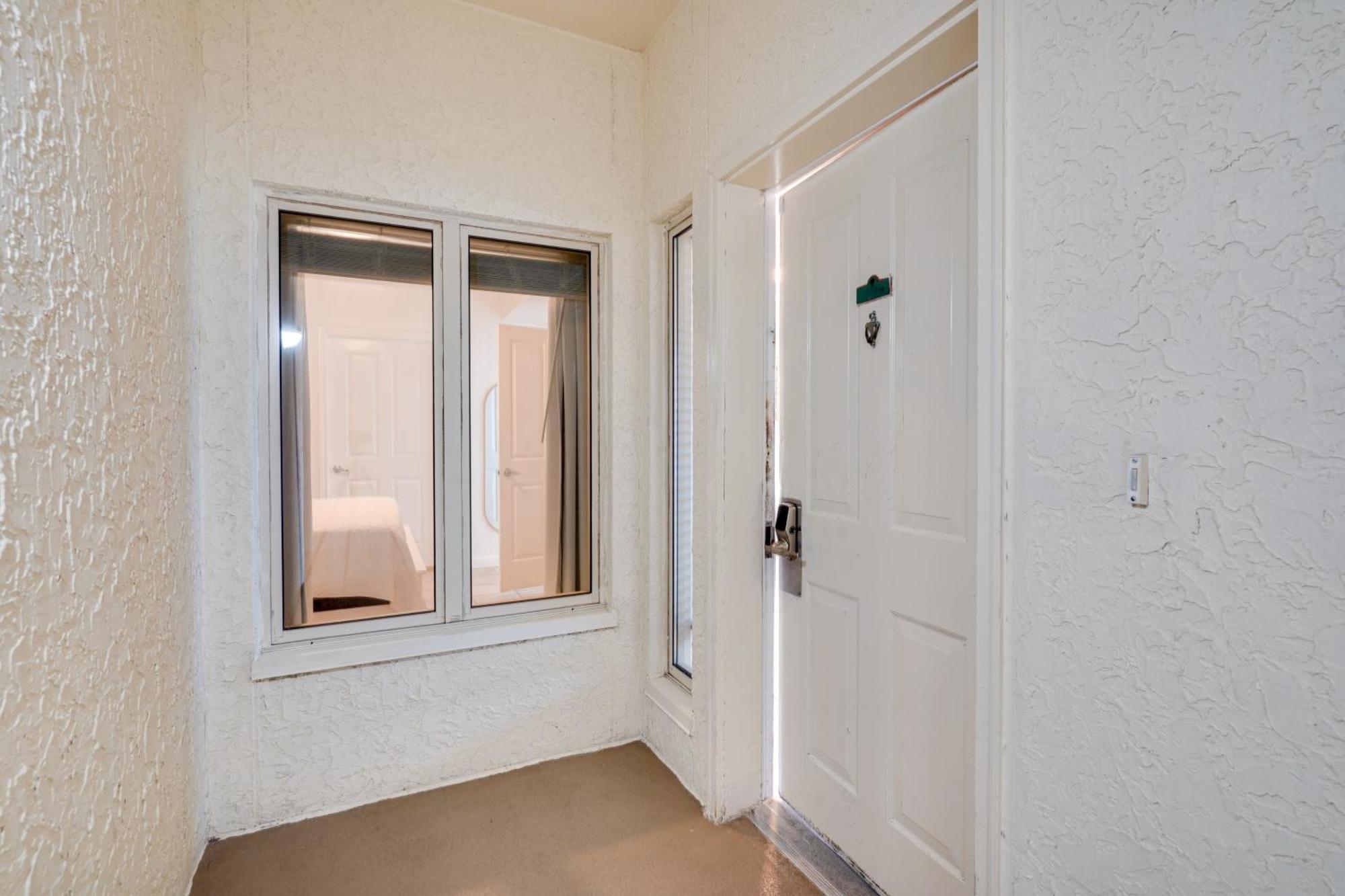 Beachfront Pcb Condo With Ocean View, Pool Access! 파나마 시티 외부 사진