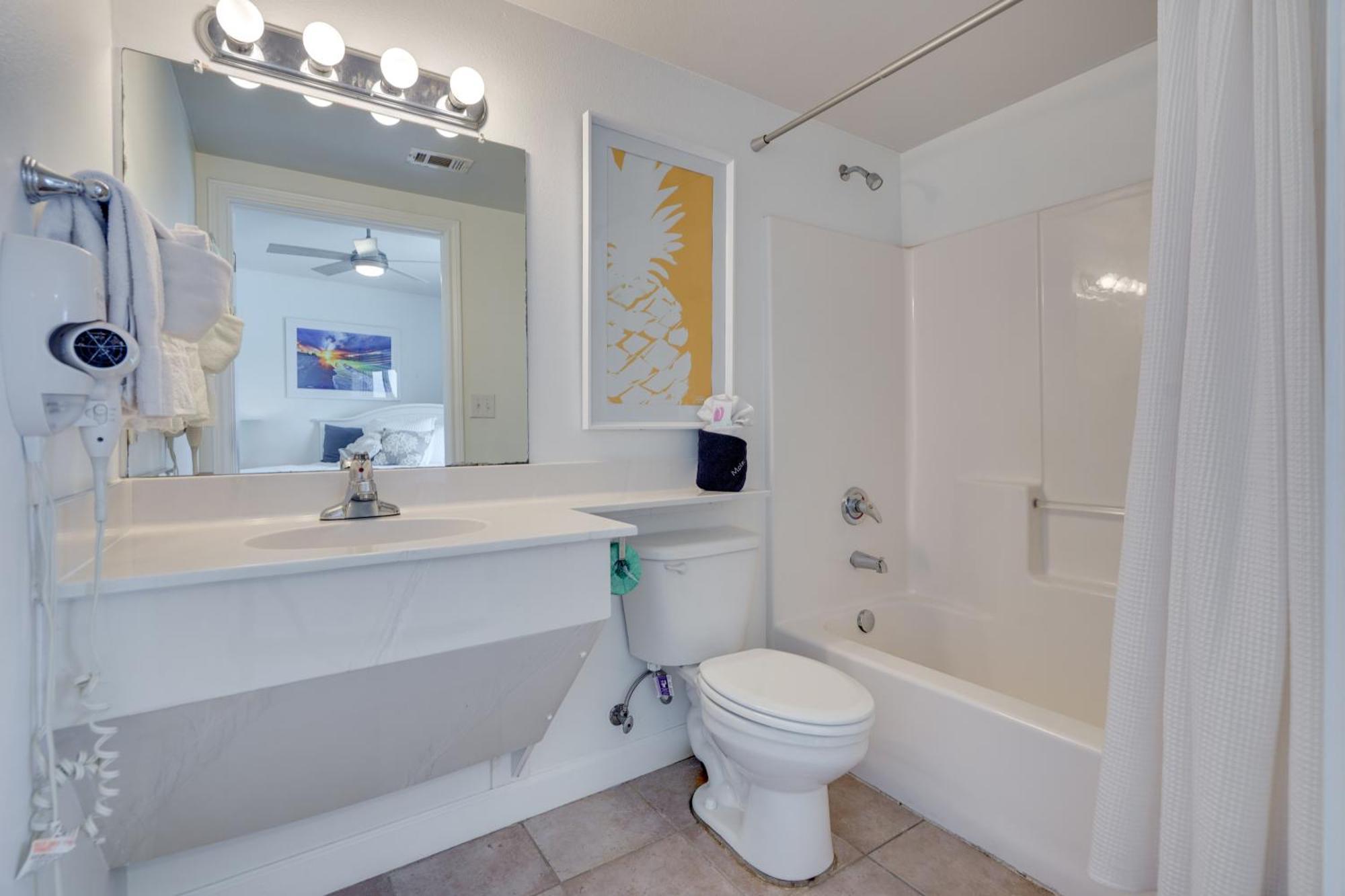 Beachfront Pcb Condo With Ocean View, Pool Access! 파나마 시티 외부 사진