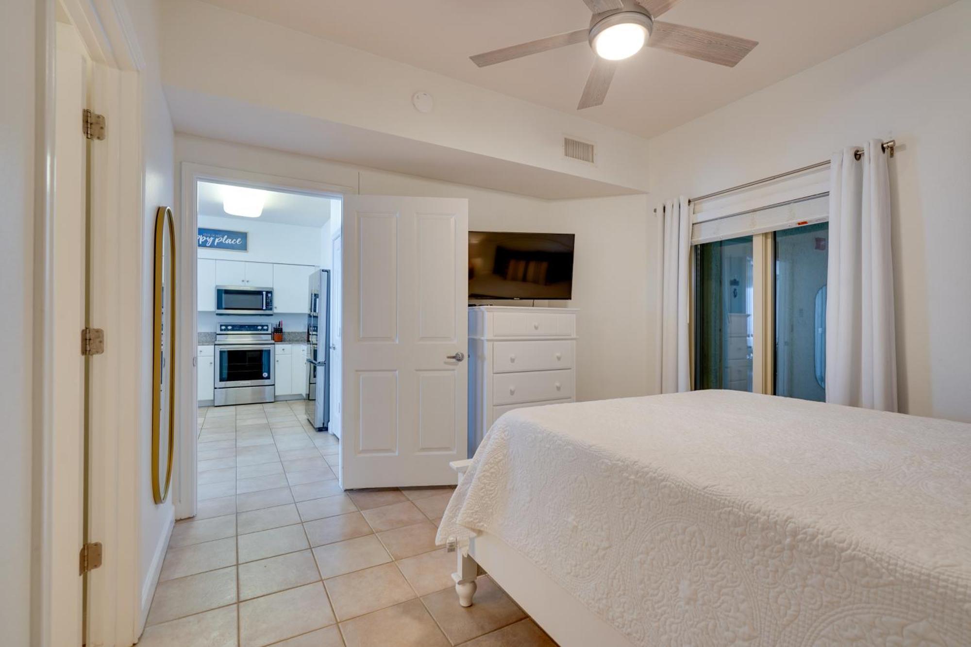 Beachfront Pcb Condo With Ocean View, Pool Access! 파나마 시티 외부 사진